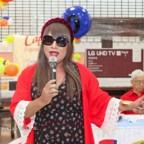 Foto de Lanzamiento de Balotas de Lotería Nacional