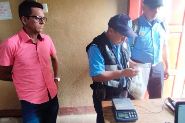 Retienen a ciudadano por traslado ilegal de oro