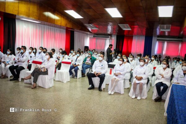 Reúne a mas de 100 Especialistas del MINSA para mejorar la atención integral del Cáncer