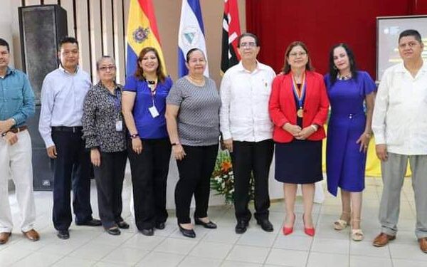 Nuevo decanato de FAREM Chontales toma posesión