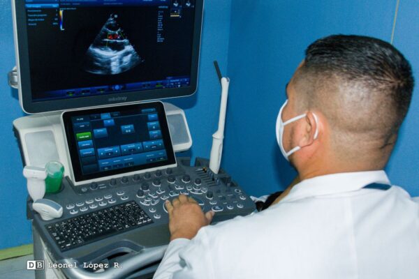 Hospital Antonio Lenin Fonseca fortalece atención médica cardiológica