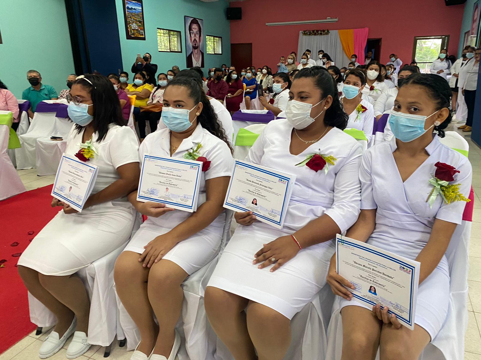 Nuevos auxiliares de  enfermería a la disposición de los nicaragüenses