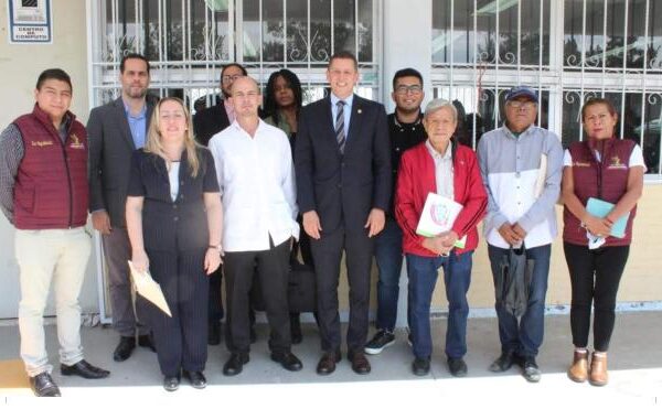 Embajador recibe reconocimiento por avances educativos de Nicaragua