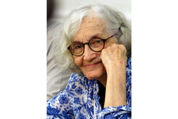 Marcela Pérez Silva: Fina