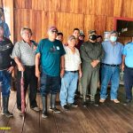 Ejército coordina acciones con productores y ganaderos de Boca de Sábalo