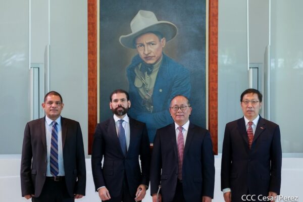 Autoridades de Nicaragua se reúnen con representante especial del Gobierno de China