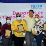 Maestros de educación física son homenajeados con reconocimientos