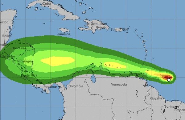 Nicaragua declara alerta verde y amarilla por ingreso de tormenta Bonnie