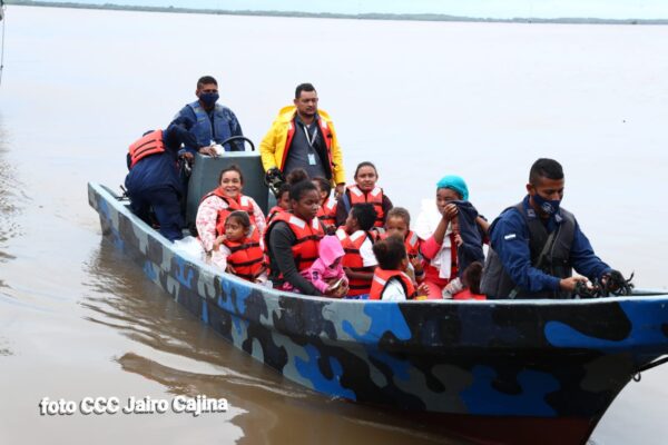 Evacúan a familias de Monkey Point ante llegada de tormenta tropical Bonnie