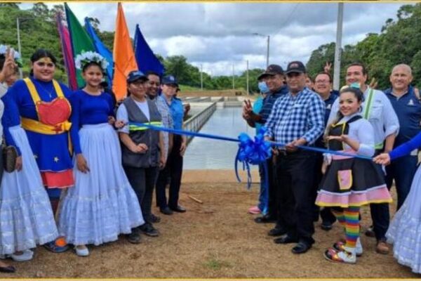 Planta de tratamiento de aguas residuales  se inaugura en  Tola