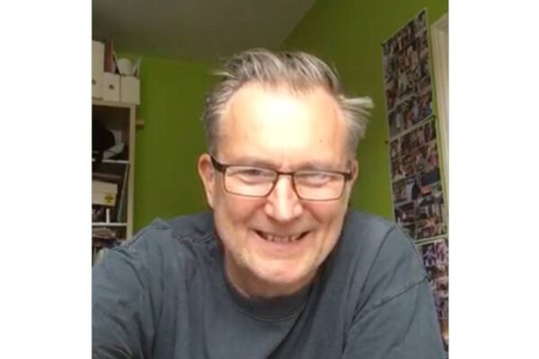 Saludos al 43/19 desde Reino Unido