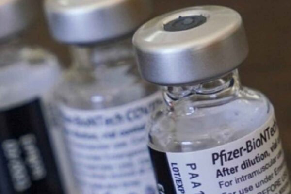 Nicaragua recibe donación de más de 400 mil dosis de vacunas Pfizer