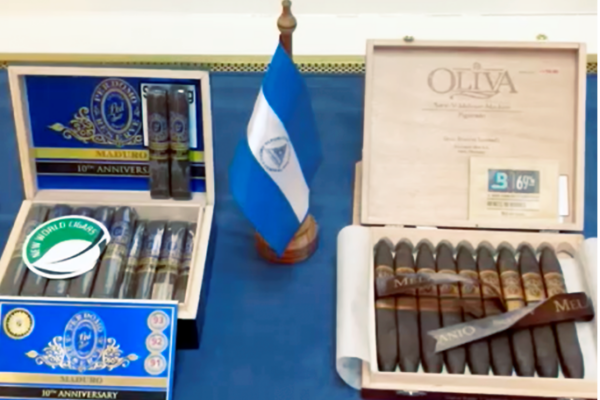 Degustan puros nicaragüenses en East India Club de Londres