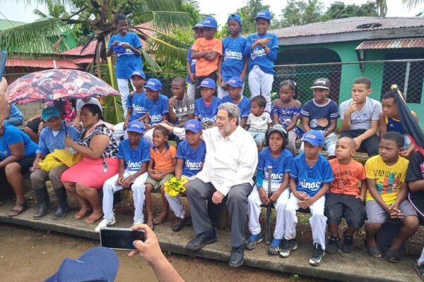 Primer Ministro de San Vicente y las Granadinas recorre la Costa Caribe Sur