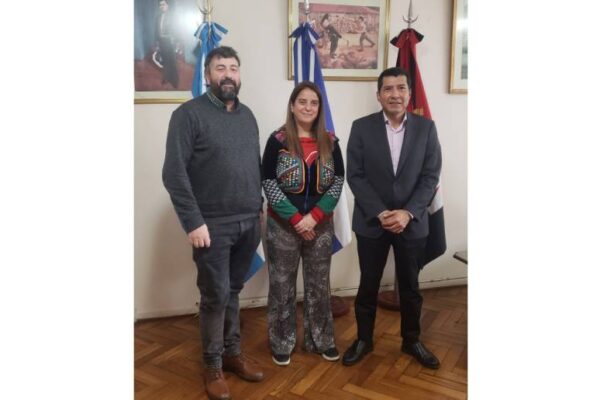 Embajada nicaragüense recibe visita de la Corriente Nuestra Patria