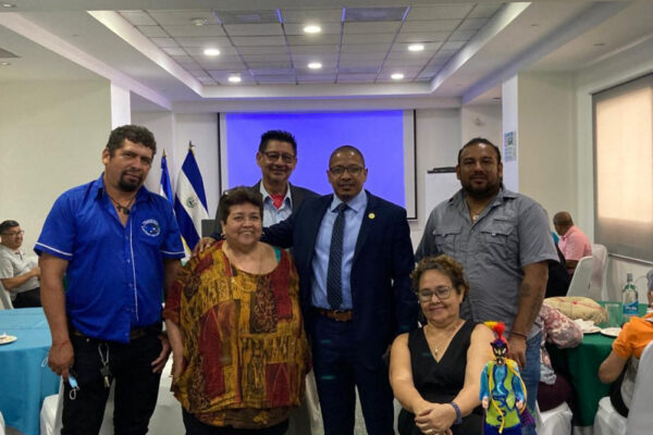 Presentan destinos turísticos de Nicaragua en El Salvador