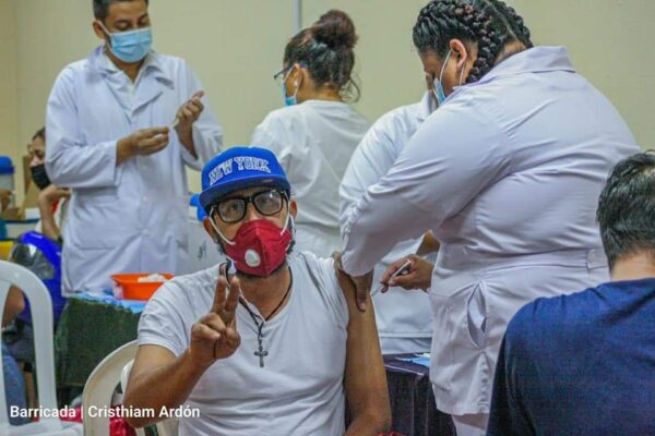 93.8 de nicaragüenses han recibido al menos una dosis de vacuna covid-19