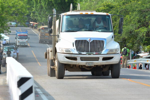 Más 60 mil habitantes beneficiados con nuevo puente Miraflores