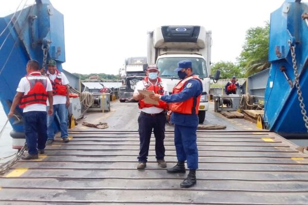 Protección a embarcaciones y flota pesquera es garantizada por la Fuerza Naval