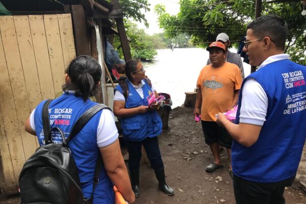 Comunidades de Granada reciben cartilla para la prevención del femicidio