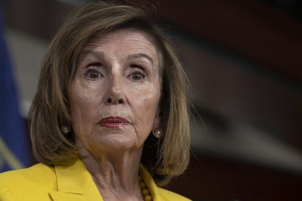 China anuncia imposición de sanciones sobre Nancy Pelosi