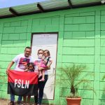 100 familias nicaragüenses reciben viviendas en Managua