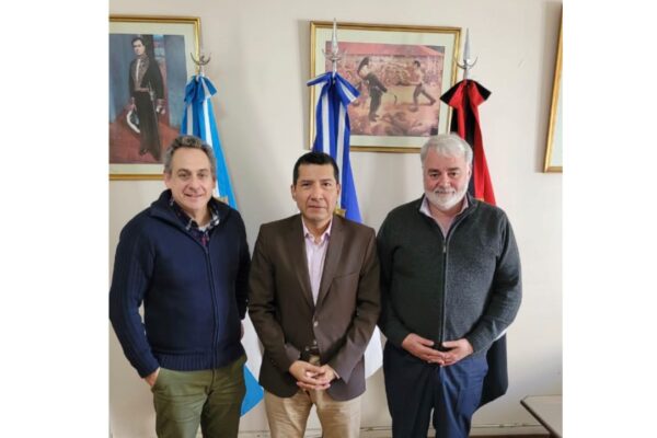 Embajador nicaragüense se reúne con representantes del Partido Solidario de Argentina