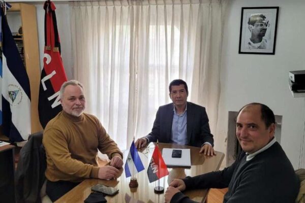 Embajador de Nicaragua se reúne con miembros del Partido Nuevo Encuentro