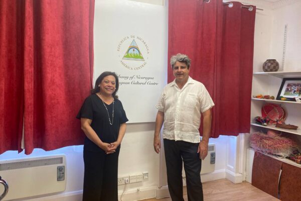 Embajadora de Nicaragua se reúne con empresario británico