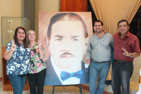 Masaya honra al insigne maestro Alejandro Vega Matus