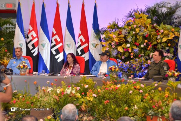 Fuerza Aérea conmemora el 43 aniversario de su fundación