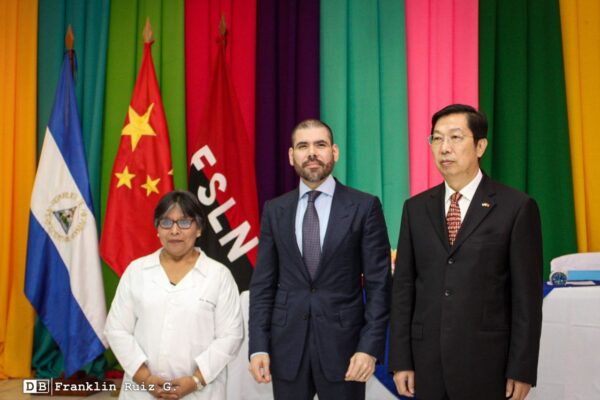 China entrega a Nicaragua donación de insumos para cuido de la salud