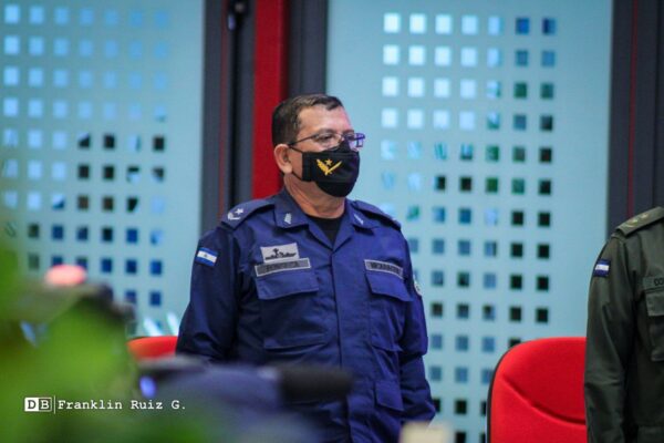 Una Fuerza Naval del pueblo y para el pueblo