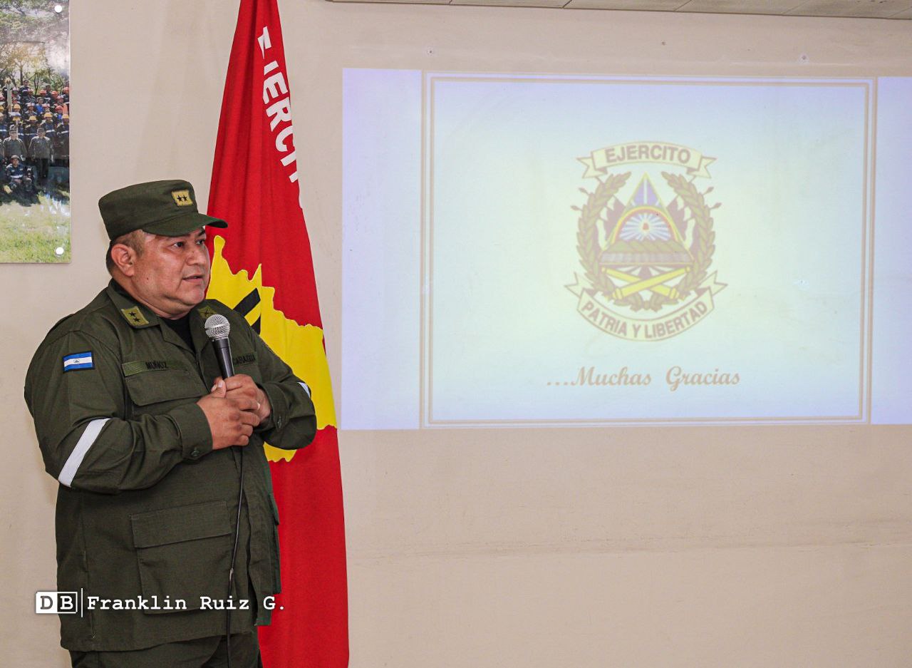 La UHR, una unidad militar de asistencia para los nicaragüenses