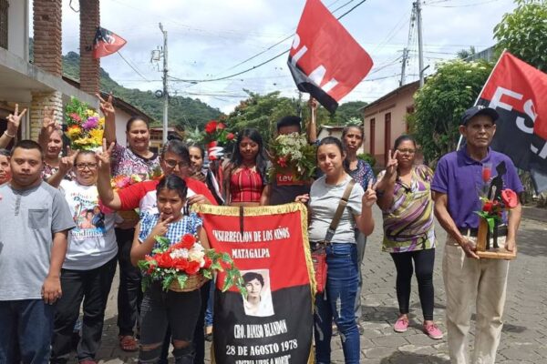 Rindiendo honores al compañero Damaso Blandón