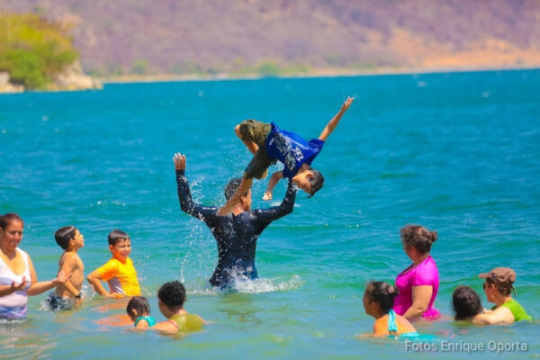 Anuncian vacaciones familiares para trabajadores del Estado