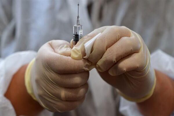 Rusia registra vacuna de tercera generación contra la hepatitis B