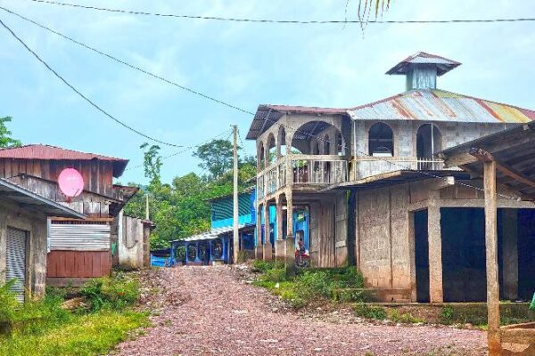 Electrifican comunidades rurales de Waslala