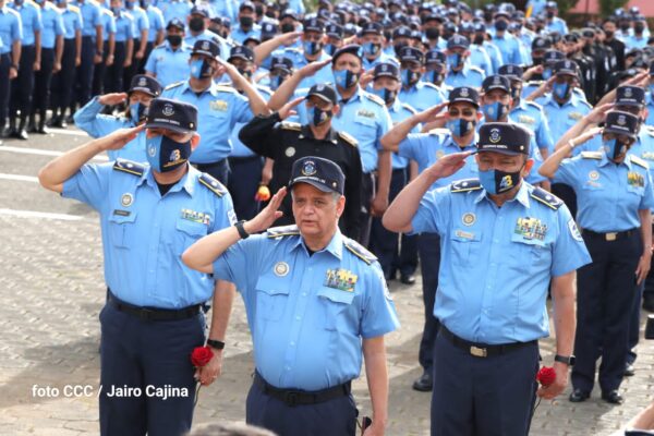 Honran legado de policías caídos en cumplimiento del servicio