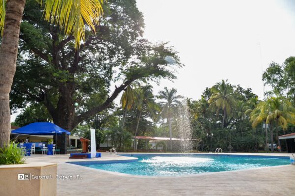 Best WesternLas Mercedes reapertura su piscina principal