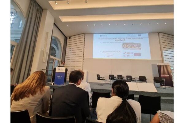 Nicaragua asiste a conferencia sobre energías renovables UE-América Central