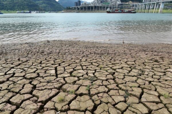 China decreta alerta roja por sequía en principal lago de agua dulce