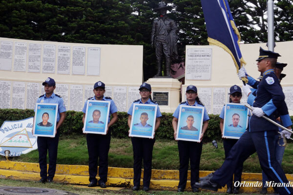 Ascenderán póstumamente a 22 policías nicaragüenses