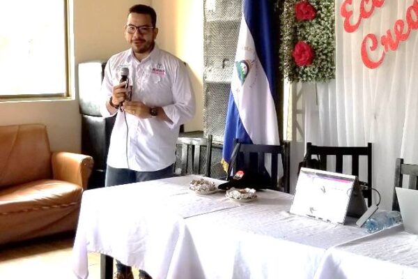 Instalan Comisión Local de Economía Creativa en El Almendro