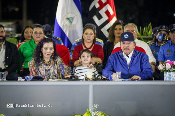 Nicaragua realiza desfile policial en Fuerzas de Victorias