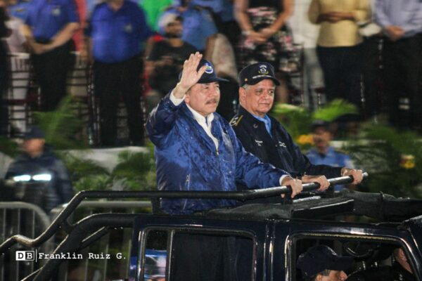 Policía Nacional desfila por la paz de Nicaragua