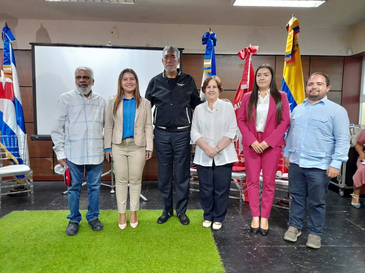 Nicaragua asiste a encuentro de mujeres en República Dominicana