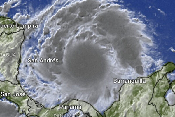 Nicaragua declara alerta amarilla por tormenta  Julia