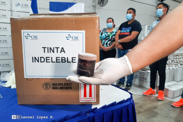 Calidad de tinta indeleble es constatada por alianzas y partidos nicaragüenses