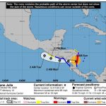 Huracán Julia avanza sobre Nicaragua